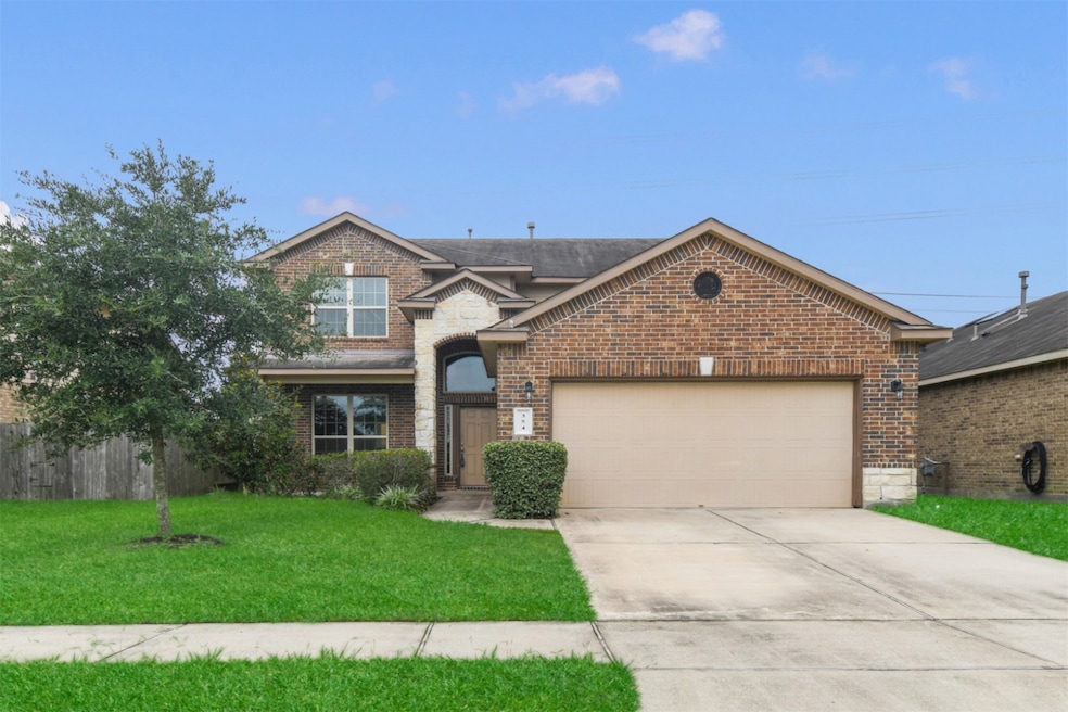 354 Kendall Crest Dr, Alvin, TX 77511 - photo 1