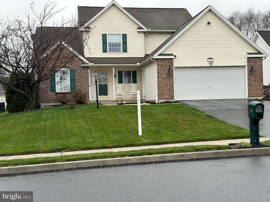 739 E Spruce St, Palmyra, PA 17078 - photo 1