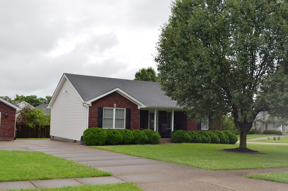 264 Forest Ridge Dr, Mount Washington, KY 40047 - photo 1