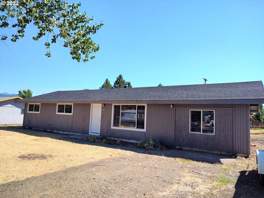 945 S Overholt Ave, Prairie City, OR 97869 - photo 1
