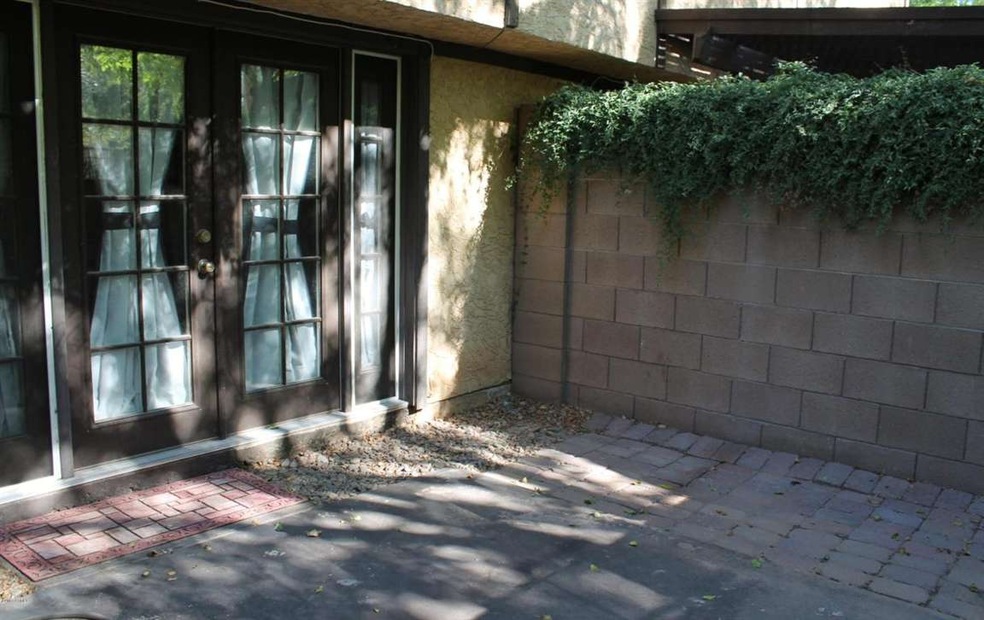 Private Front Patio