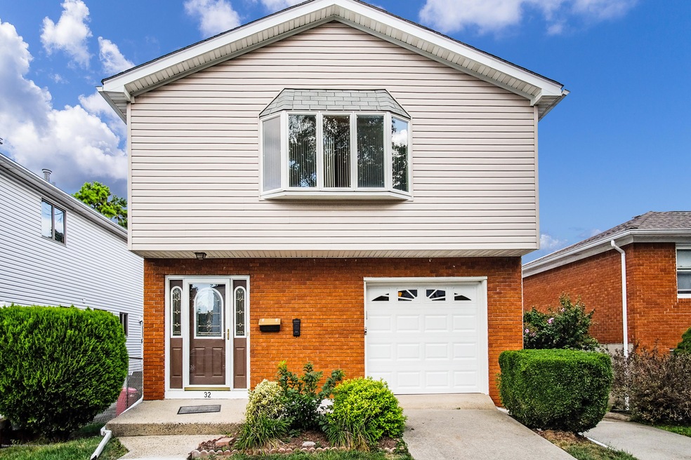 32 Karen Ct ( 002 OF 44)