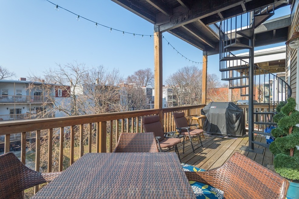 735 E 3rd St unit 3, Boston, MA 02127 - photo 1