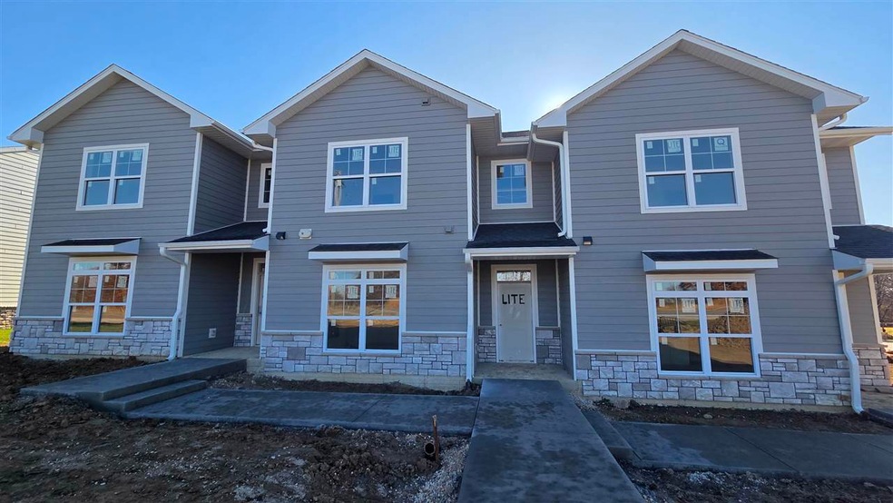 4671 Herbert Hoover Hwy SE unit A, Iowa City, IA 52240 - photo 1