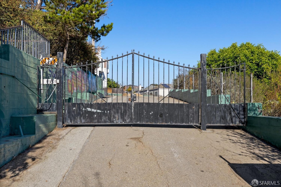 400 Franconia St, San Francisco, CA 94110 - photo 1