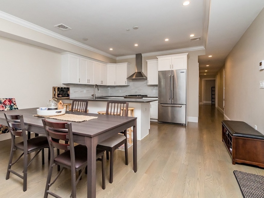 205 W 8th St unit 2, Boston, MA 02127 - photo 1