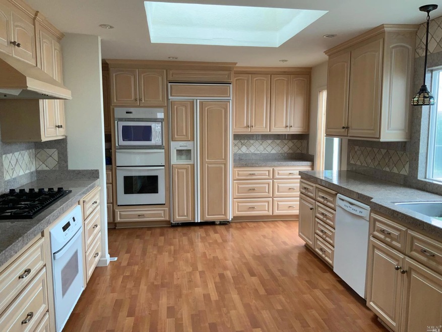 Sold $900,000 • Co-Listing Agent