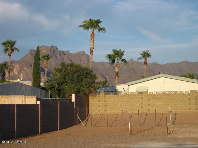 Superstition Mountains- Great View!!