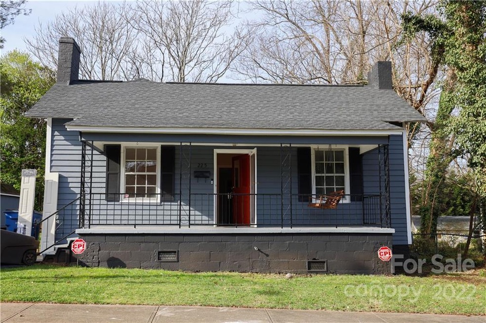 225 N Bost St, Statesville, NC 28677 - photo 1