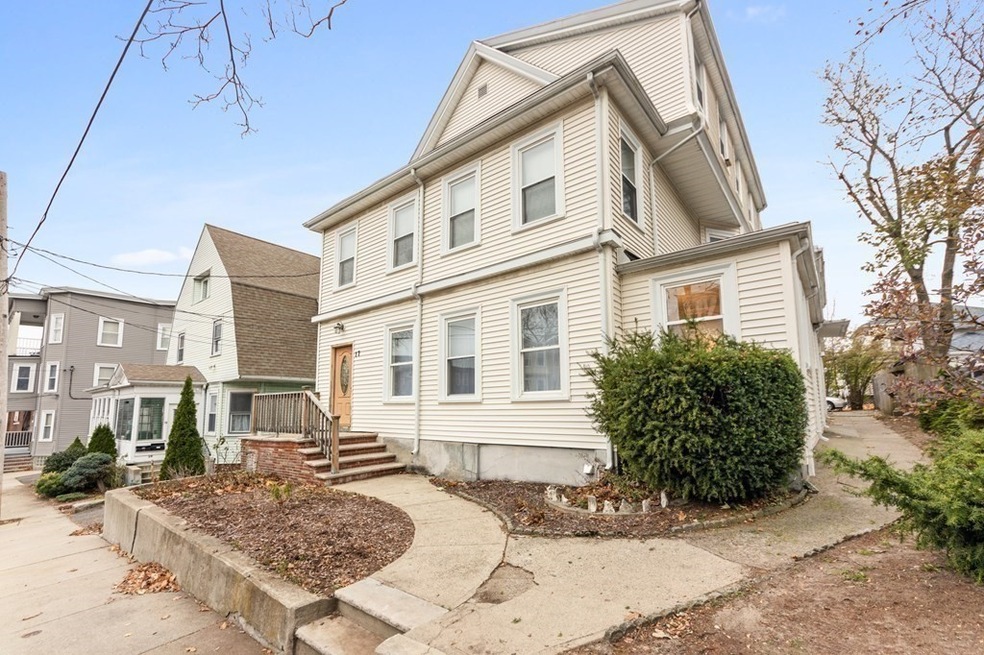 17 Kensington Park unit 1, Lynn, MA 01902 - photo 1