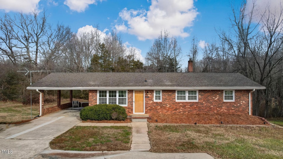 1811 NC Highway 87 Reidsville-large-001-