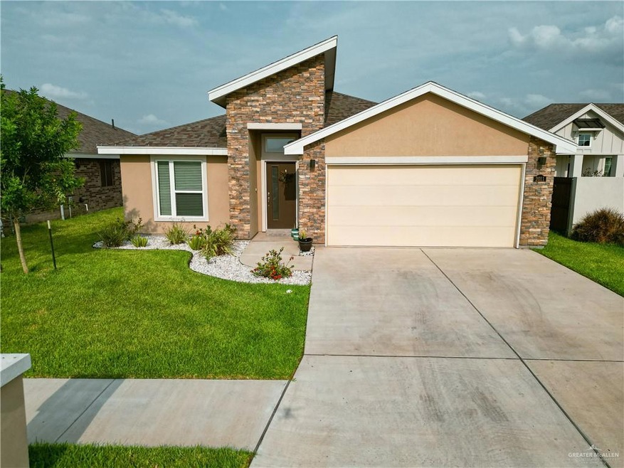 2011 Robin Ln, Mission, TX 78572 - photo 1