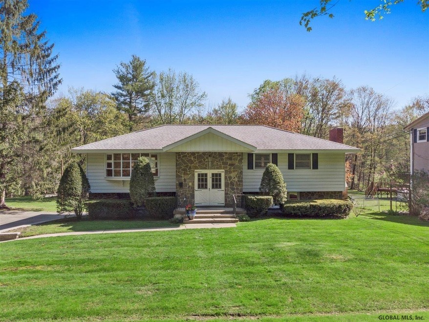 13 Hickory Ln, Schenectady, NY 12302 - photo 1