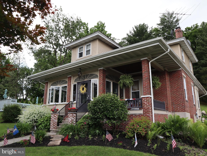 731 W Main St, Leesport, PA 19533 - photo 1