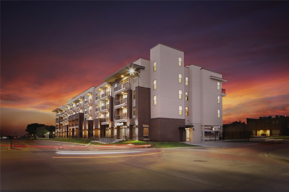 108 N U S Highway 377 unit 212, Roanoke, TX 76262 - photo 1