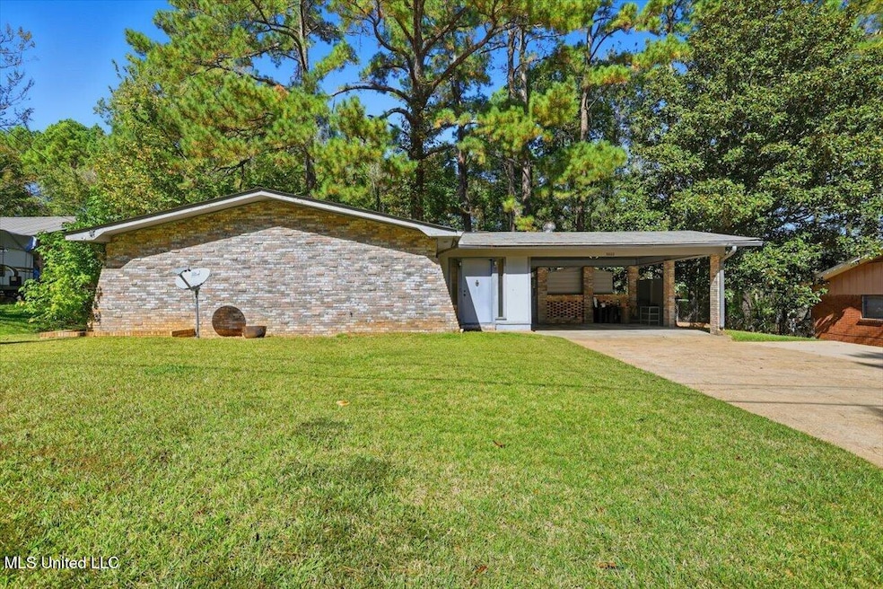 For Sale $160,000 • Co-Listing Agent