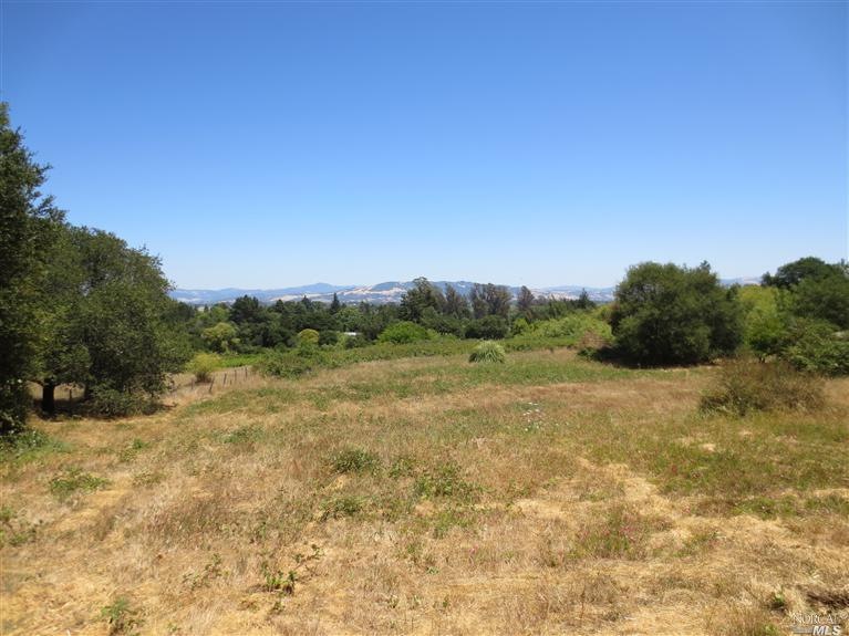 6105 Fredricks Rd, Sebastopol, CA 95472 - photo 1