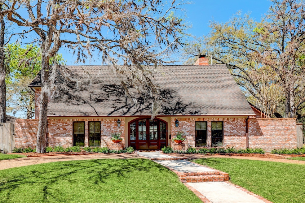 10339 Briar Dr, Houston, TX 77042 - photo 1