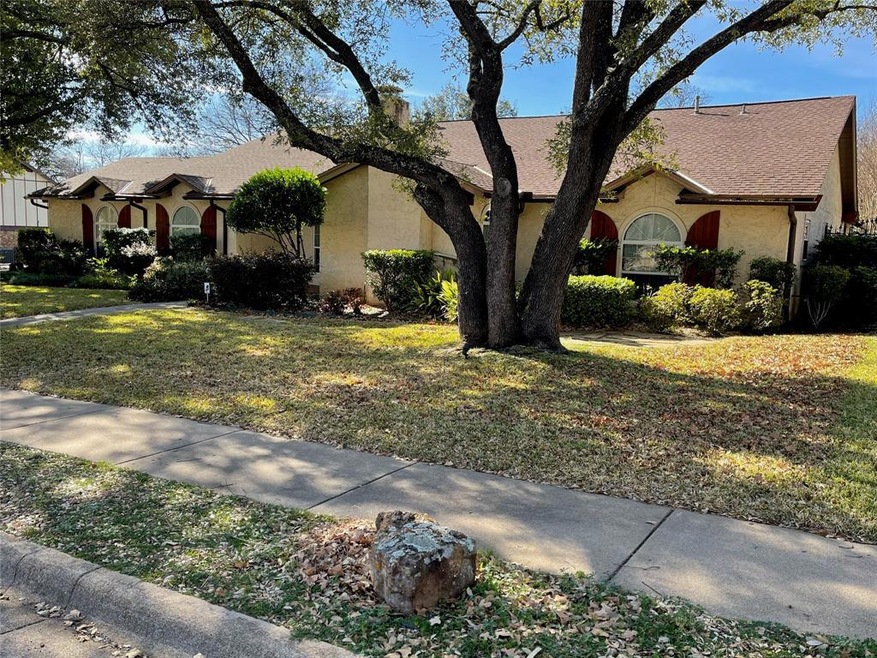 1308 Woodvine Dr, Euless, TX 76040 - photo 1