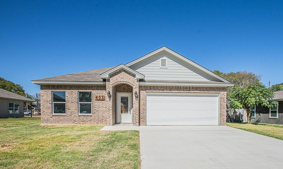 403 Royal St, Cleburne, TX 76031 - photo 1