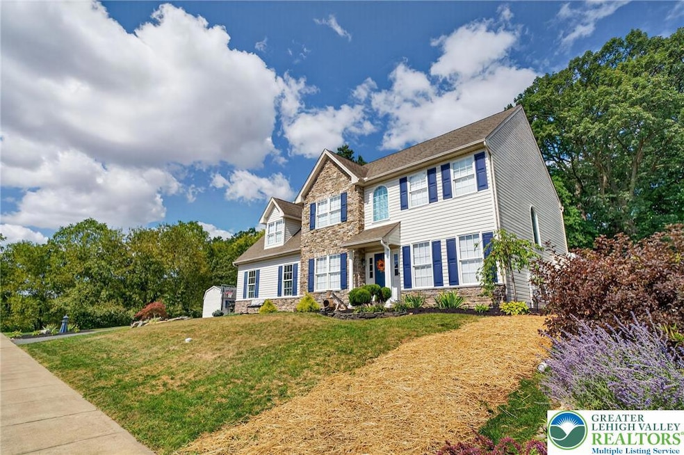 5191 Cassidy Dr, Schnecksville, PA 18078 - photo 1