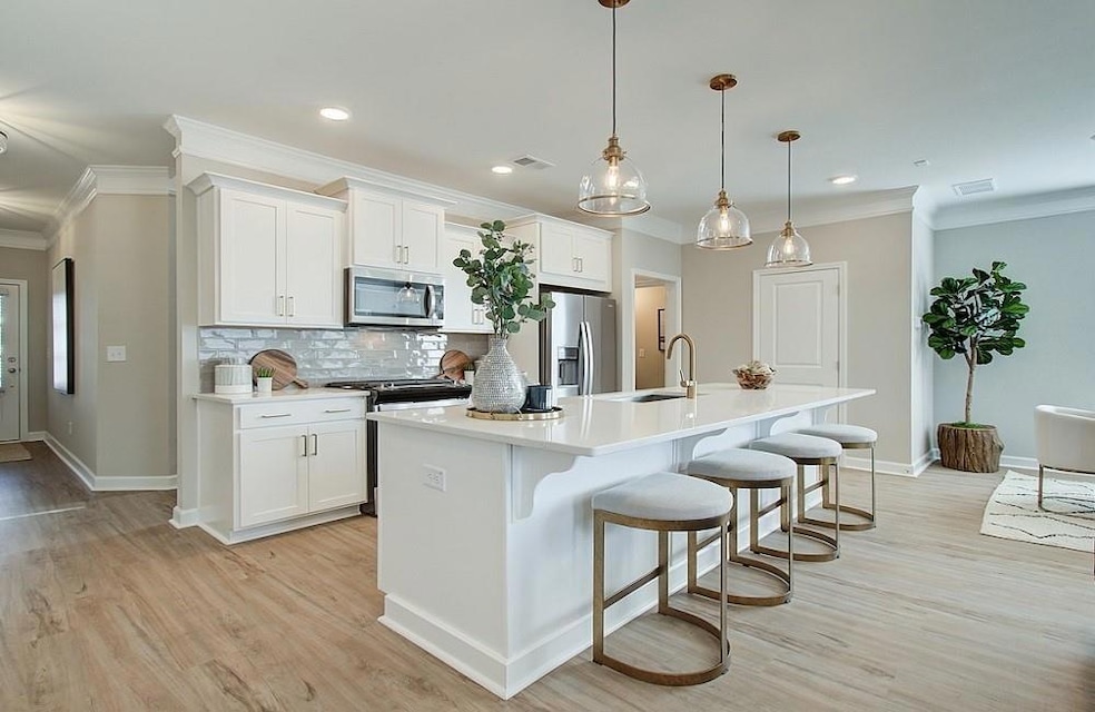 Everyone loves a clean, white kitchen.  The island