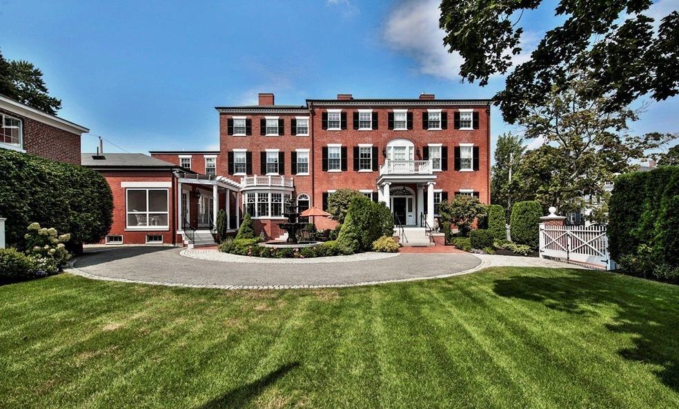 26 Winter St unit 2, Salem, MA 01970 - photo 1