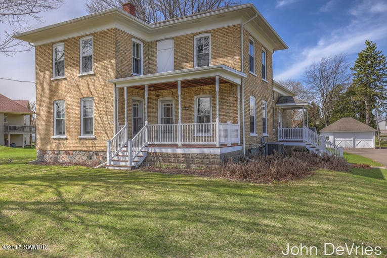 7755 Burlingame Ave SW, Byron Center, MI 49315 - photo 1