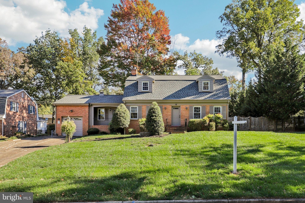 8751 Weir St, Manassas, VA 20110 - photo 1