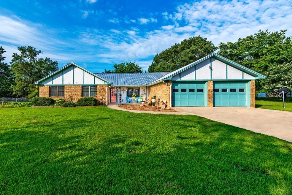 1989 W Fm 120, Pottsboro, TX 75076 - photo 1