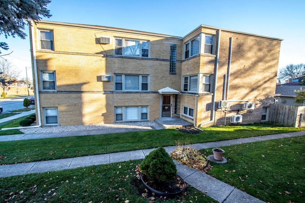 6621 W Higgins Ave, Chicago, IL 60656 - photo 1