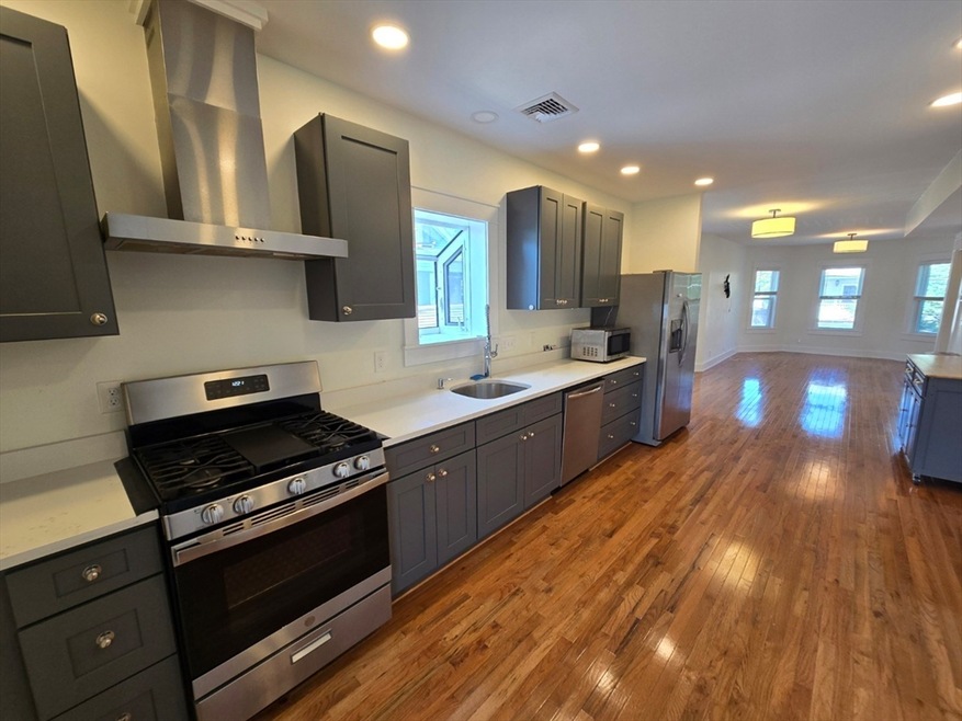 9 Emerald St unit 11, Medford, MA 02155 - photo 1