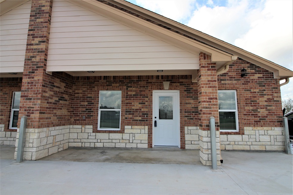 958 County Road 281, Alvin, TX 77511 - photo 1