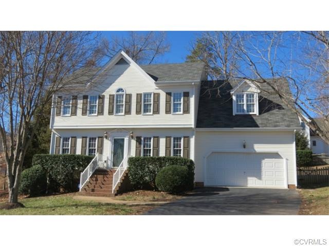 Front Elevation - Cul de sac lot with paved drivew