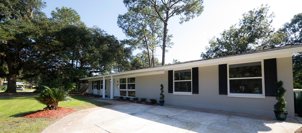 718 Grove Park Blvd, Jacksonville, FL 32216 - photo 1