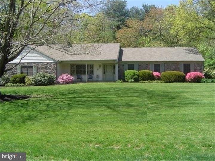 68 Hillcrest Dr, Doylestown, PA 18901 - photo 1