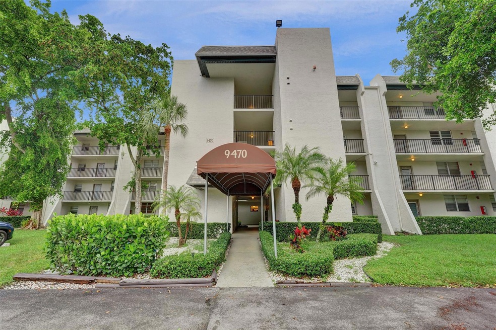 9470 Poinciana Place unit 308, Davie, FL 33324 - photo 1