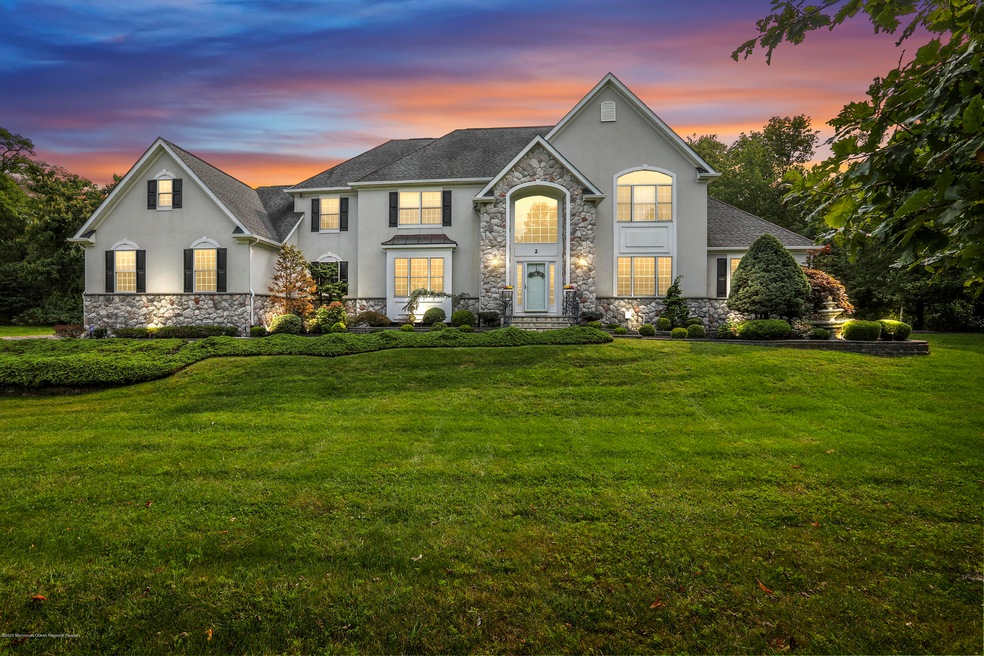 2 Steven Ct