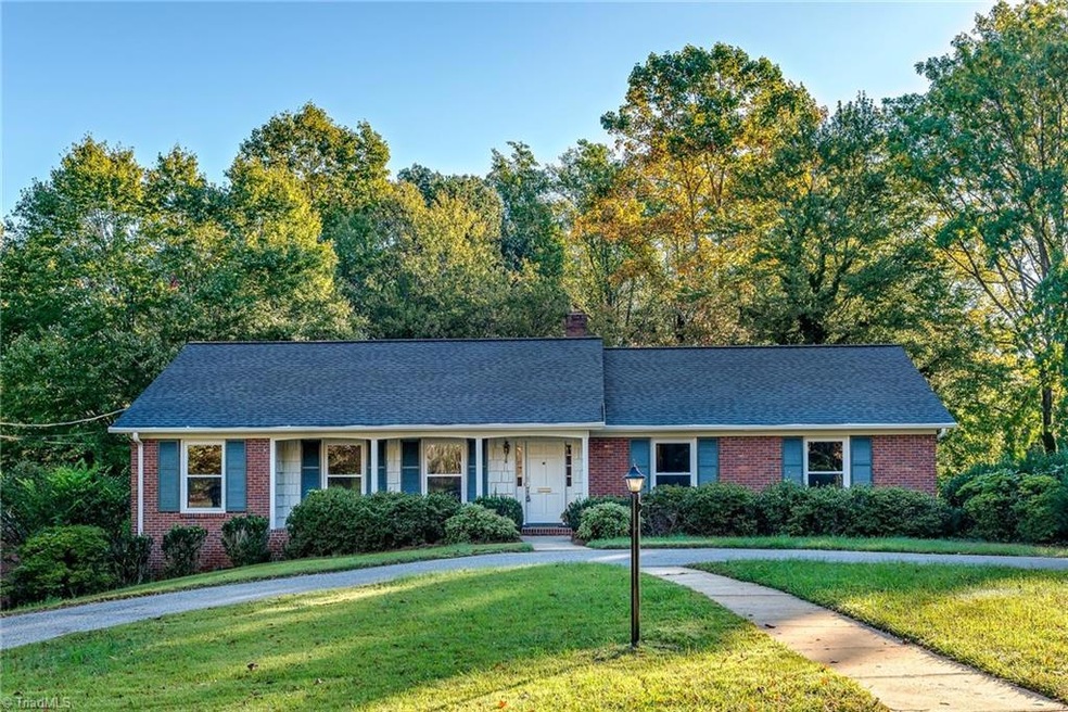 You and your guests will appreciate the circle drive and easy entry