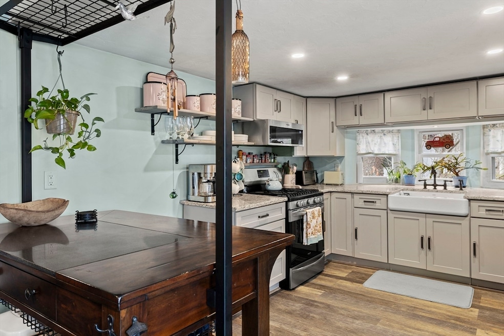 27 Siesta Dr, West Wareham, MA 02576 - photo 1