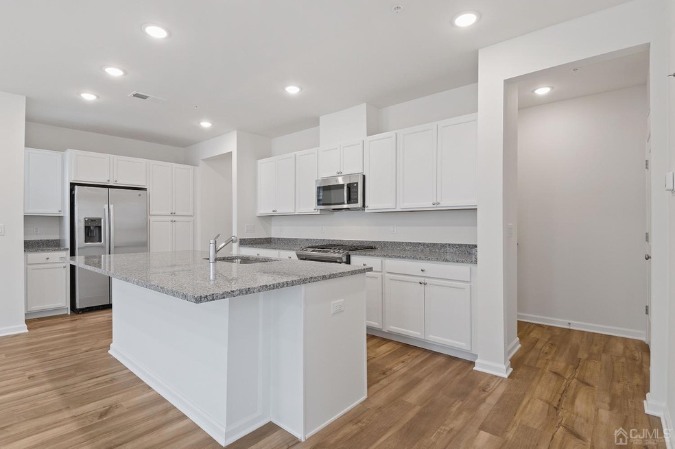 735 Station Rd, Dunellen, NJ 08812 - photo 1