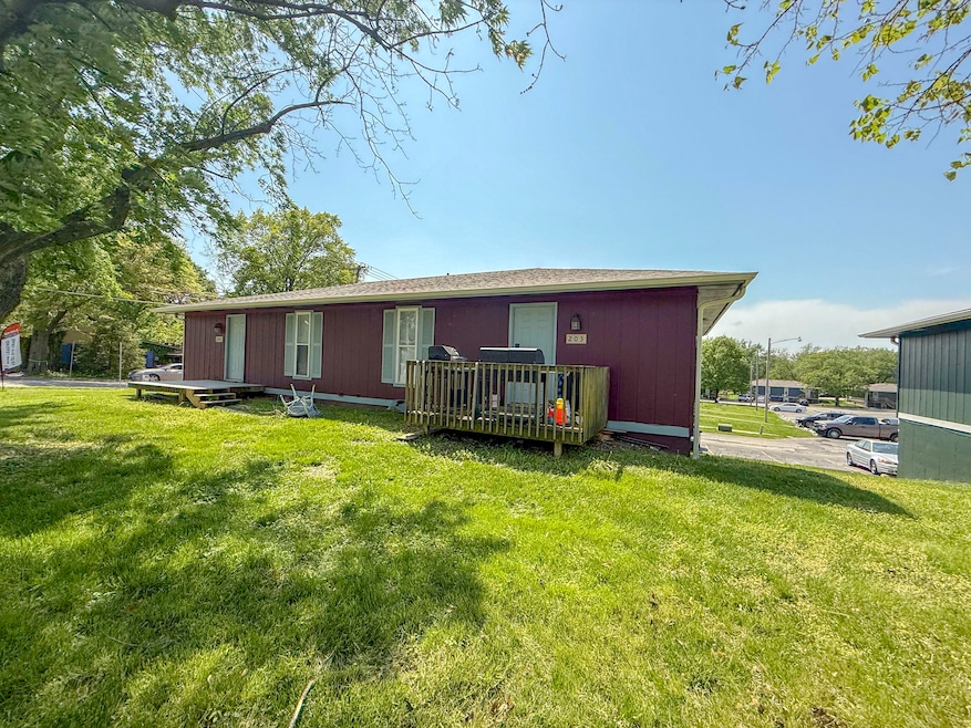 203 West Blvd N, Columbia, MO 65203 - photo 1