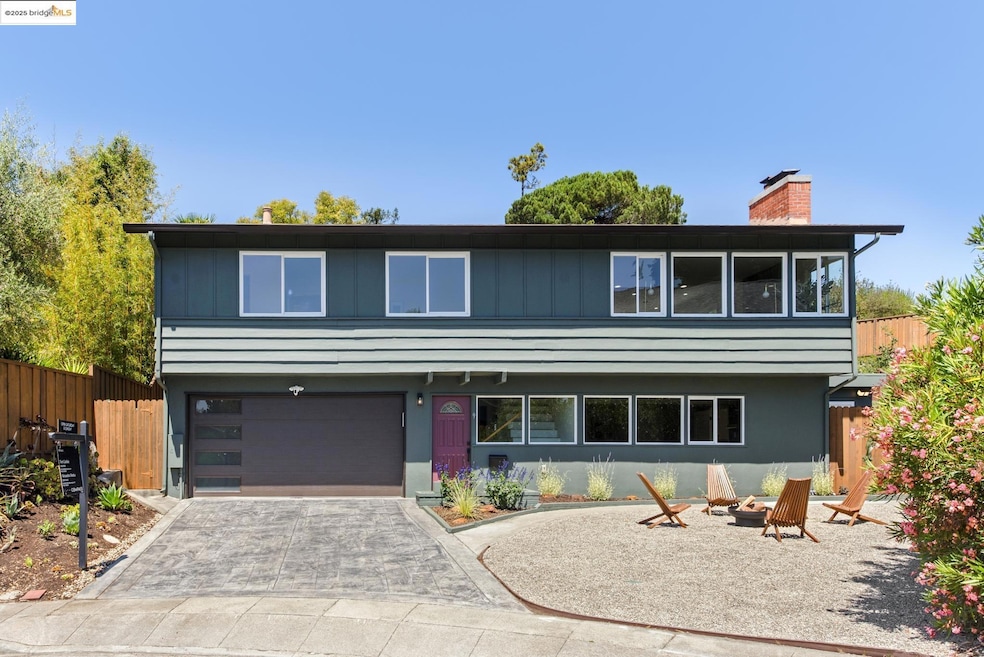 Sold $1,560,000 • Co-Listing Agent