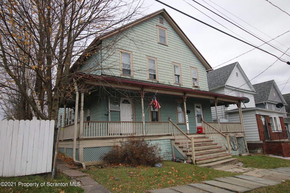 342 N Everett Ave, Scranton, PA 18504 - photo 1