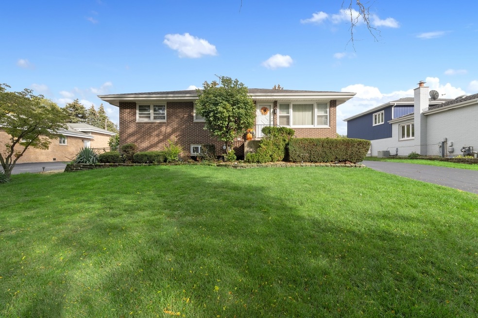 801 N Lombard St, Elmhurst, IL 60126 - photo 1