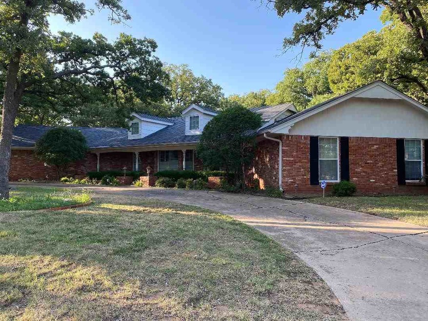 3002 Stagestand Rd, Duncan, OK 73533 - photo 1