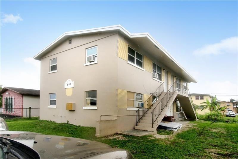698 SW 4th St unit 2, Belle Glade, FL 33430 - photo 1