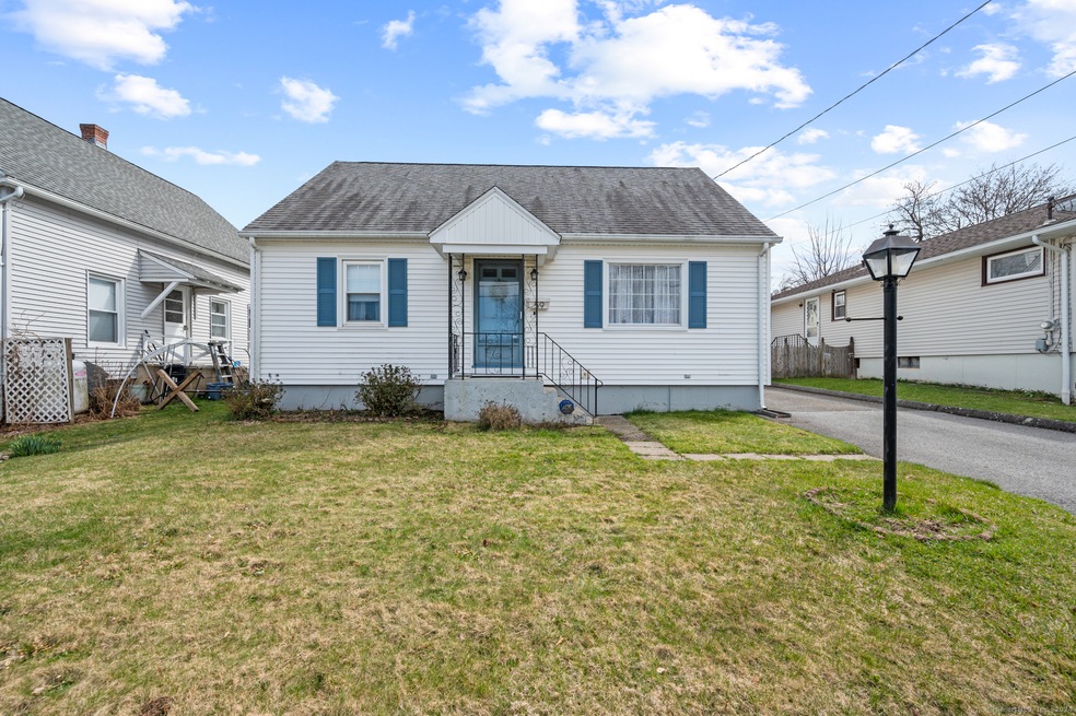 Welcome home to 59 Geary Ave!