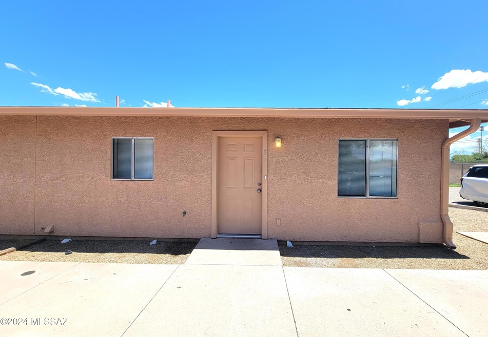 7983 E Escalante Rd unit 1, Tucson, AZ 85730 - photo 1