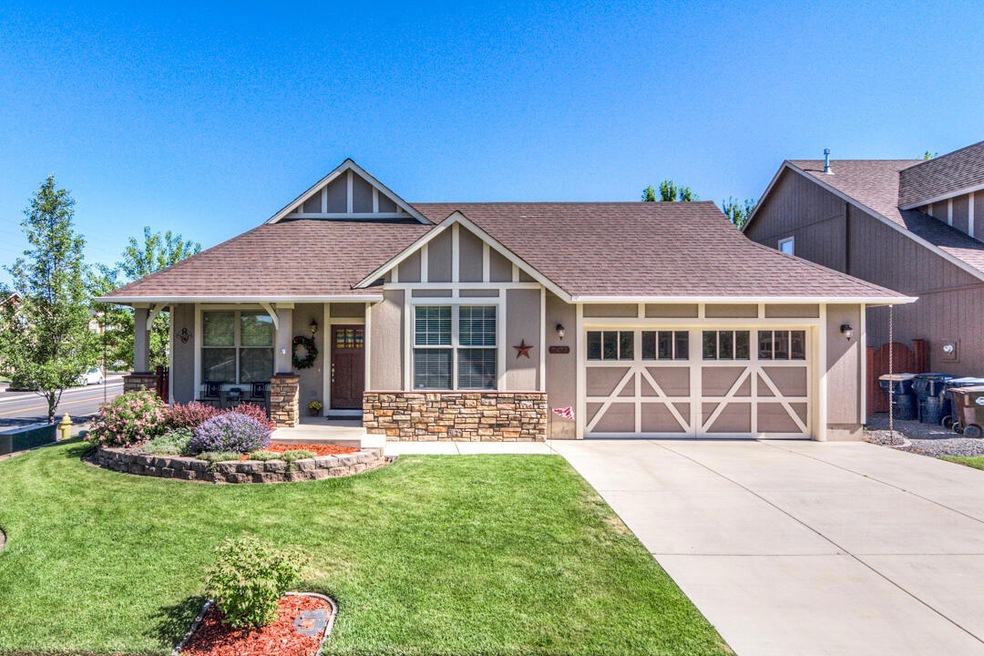 3477 SW Metolius Ave, Redmond, OR 97756 - photo 1